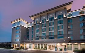 Courtyard By Marriott Atlanta Alpharetta/Avalon Area
